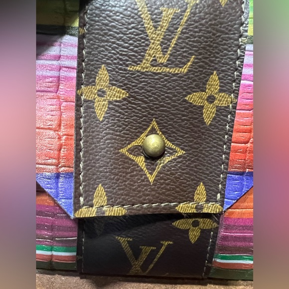 Keep It Gypsy Allie Upcycled & Leather Serape Mini Cellphone Crossbody - Picture 4 of 14